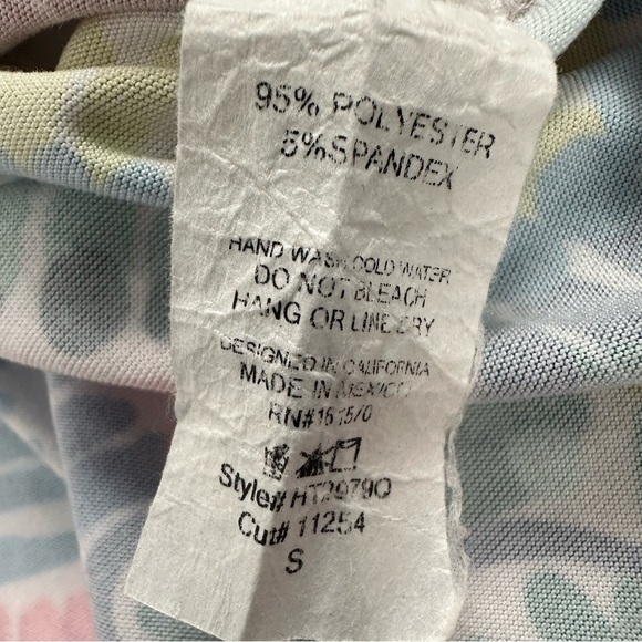 Haptics Bundle of Two Bright Colorful Short Sleeve Summer Tops Beach Vaca Summer - Picture 7 of 15